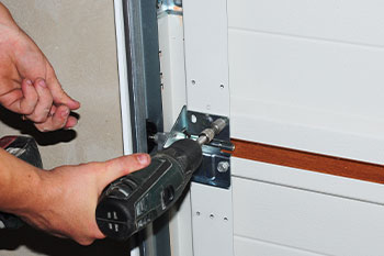 Garage door repair for common problem in Dallas, TX