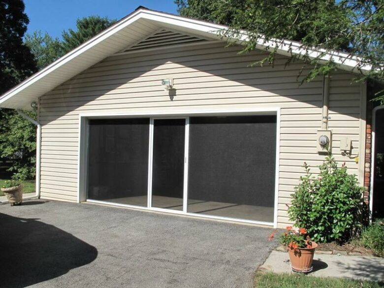 Garage Door Screens in Dallas 